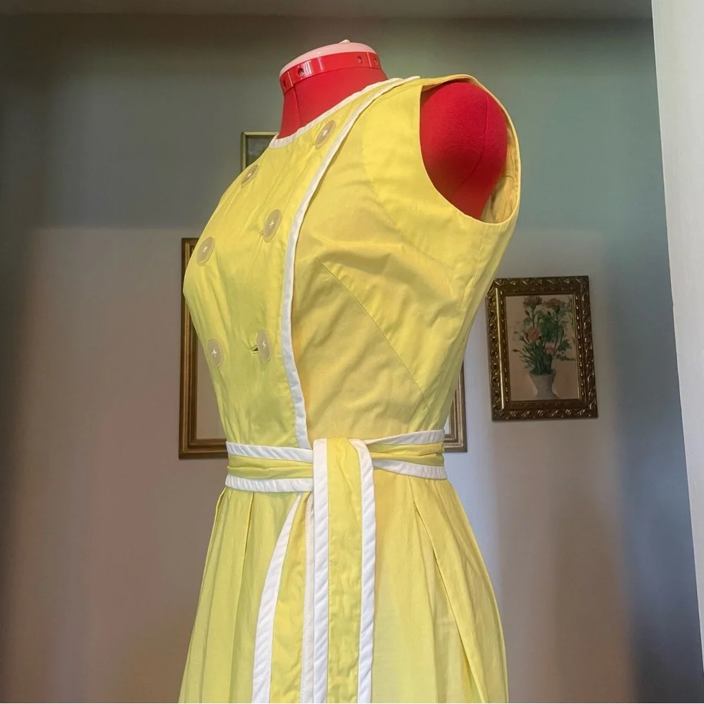 VTG 1950s Yellow Fit & Flare Day Dress / Full Skirt & Wrap Top - Picture 11 of 16